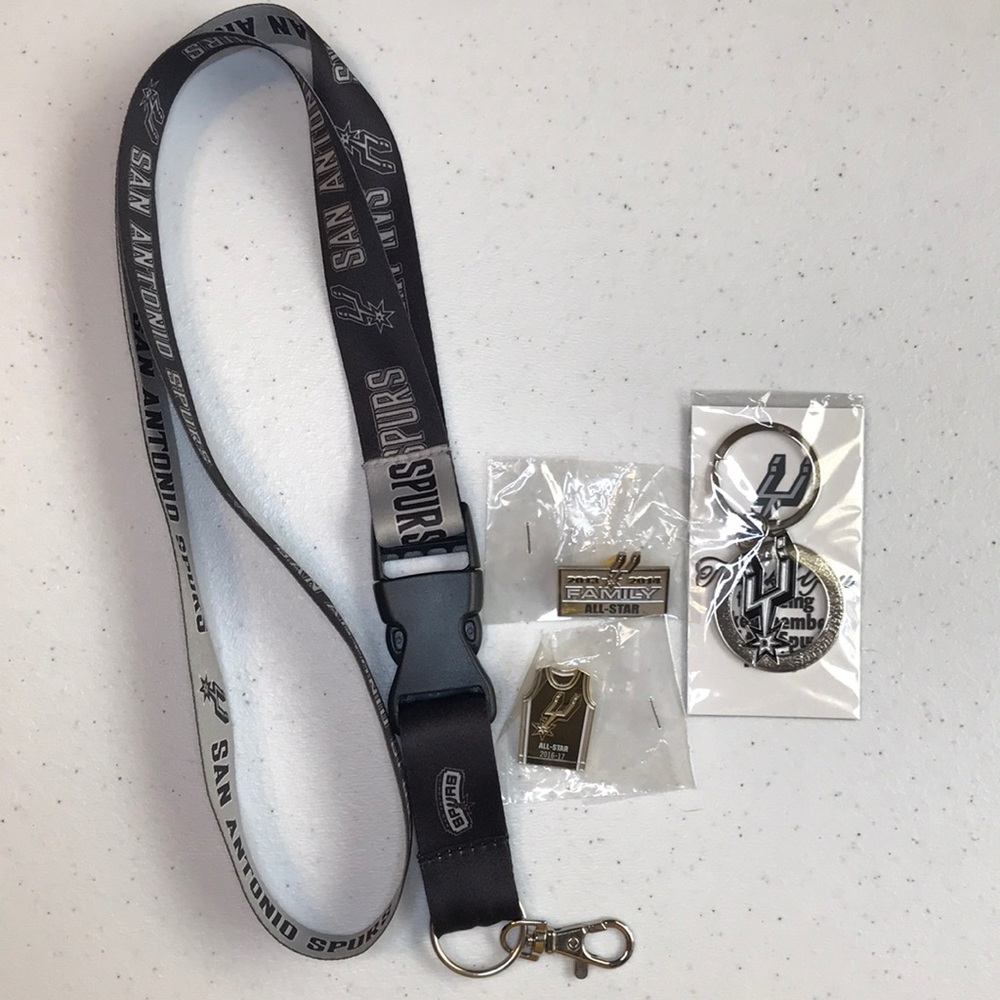 Lot of 4 Spurs items